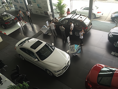 東南汽車4s店:用產(chǎn)品和服務打動汽車項目消費者